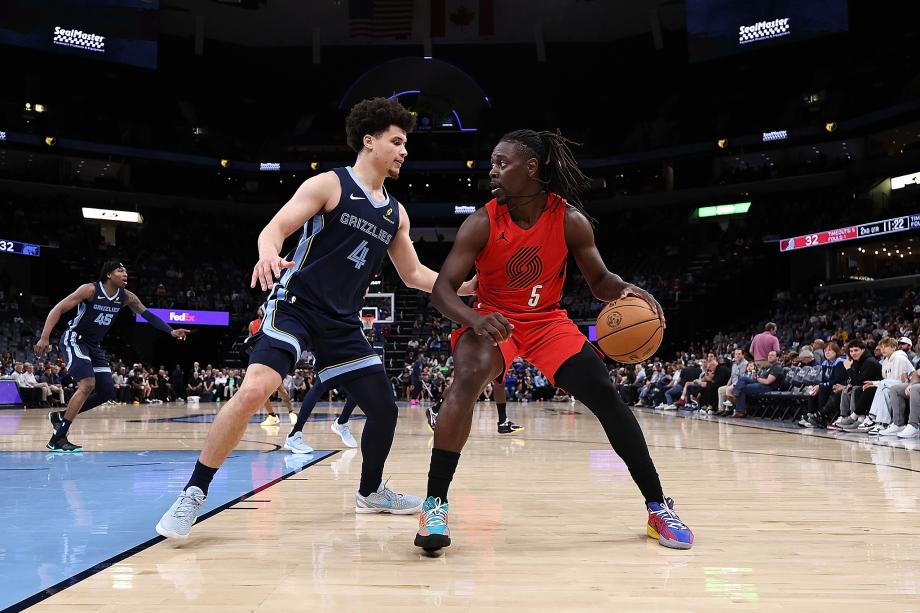 [图]霍勒迪35+11格兰特30+8 开拓者客场力克灰熊