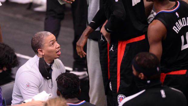 下载开云-快艇已经来到悬崖边上 背水一战卢会如何调整？